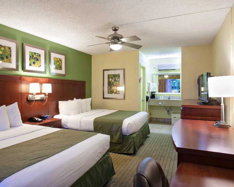 Quality Inn & Suites Airport - Cruise Port Hollywood Chambre photo