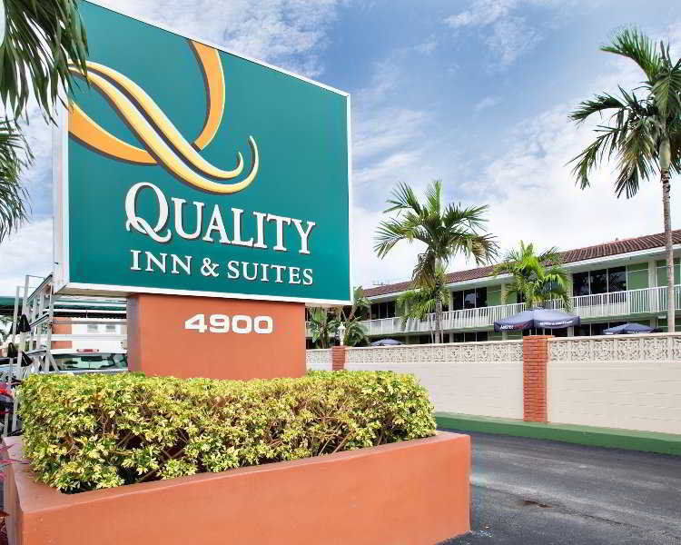 Quality Inn & Suites Airport - Cruise Port Hollywood Extérieur photo